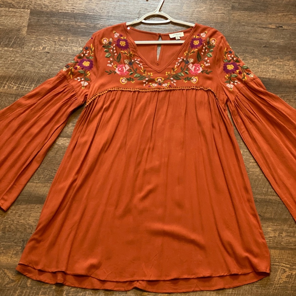 Never worn!!